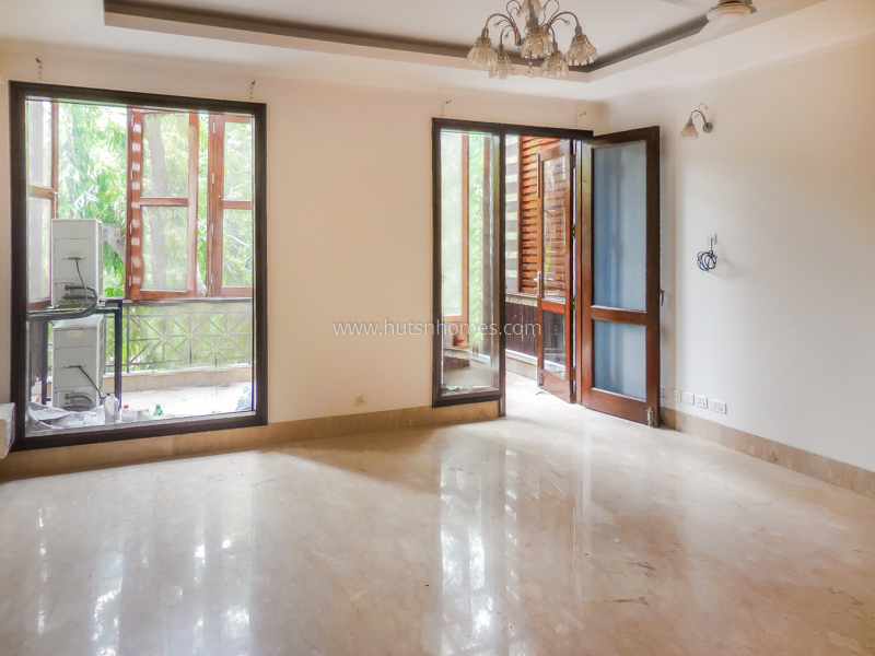 4 BHK Flat For Rent in Vasant Vihar