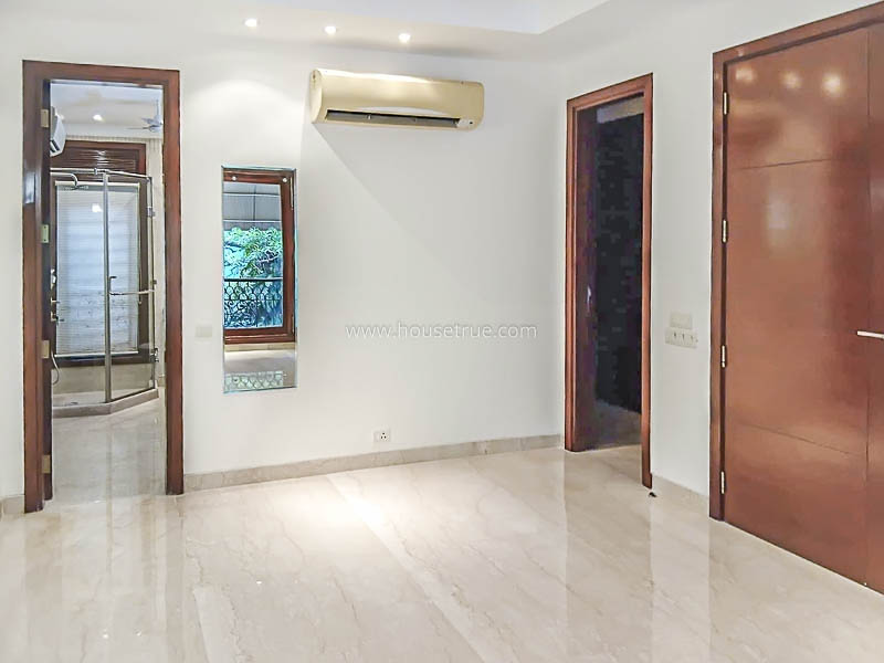 3 BHK Flat For Rent in Defence Colony