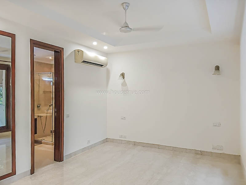 3 BHK Flat For Rent in Defence Colony