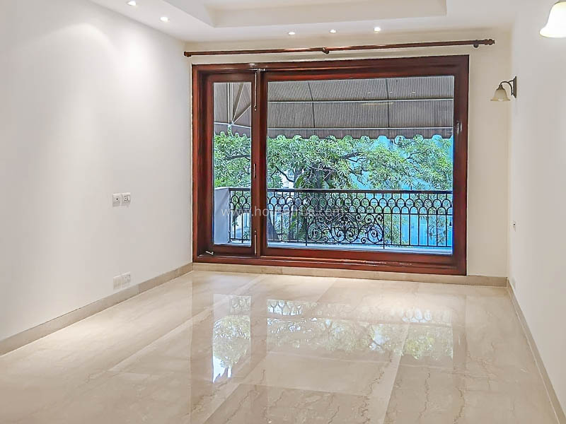 3 BHK Flat For Rent in Defence Colony