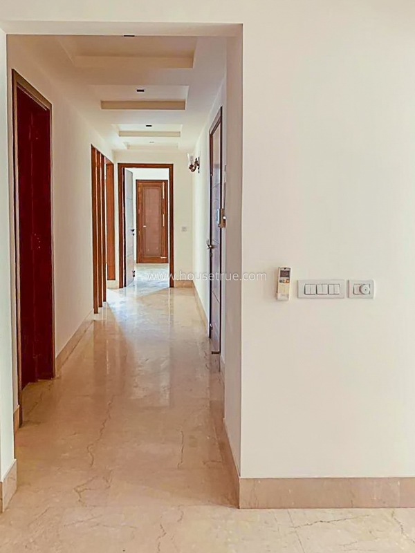 4 BHK Flat For Rent in Green Park Extension