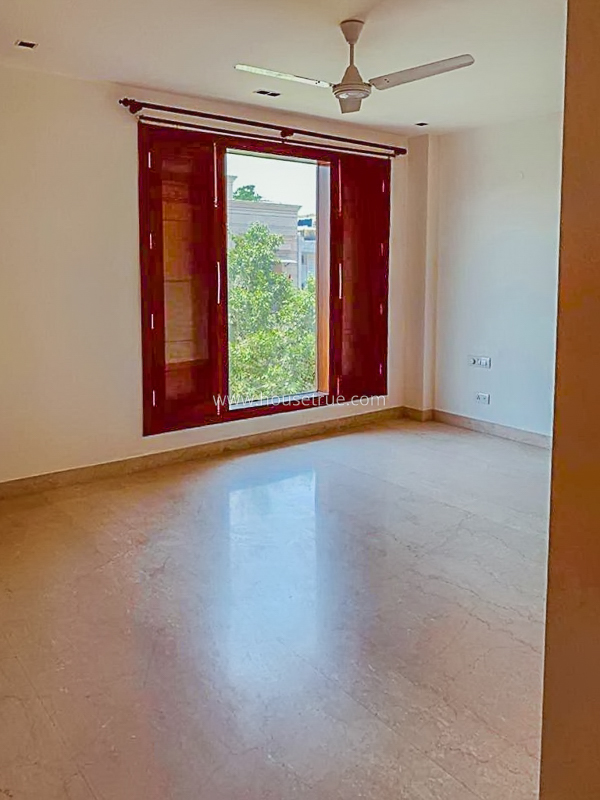 4 BHK Flat For Rent in Green Park Extension