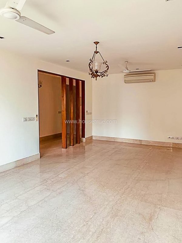 4 BHK Flat For Rent in Green Park Extension