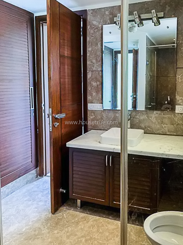 4 BHK Flat For Rent in Green Park Extension