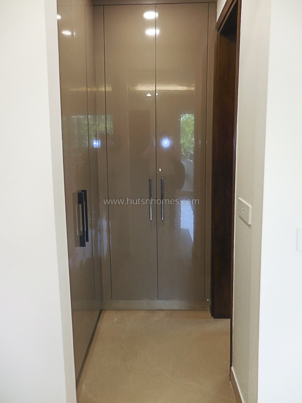 2 BHK Flat For Rent in Defence Colony