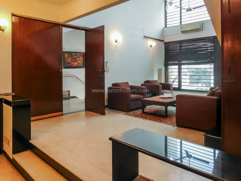 3 BHK Duplex For Rent in New Friends Colony