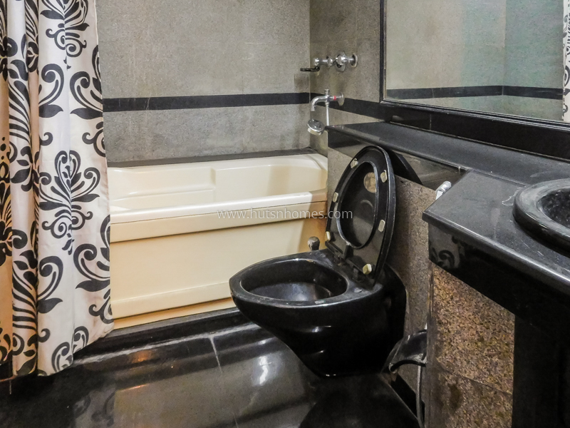 3 BHK Duplex For Rent in New Friends Colony