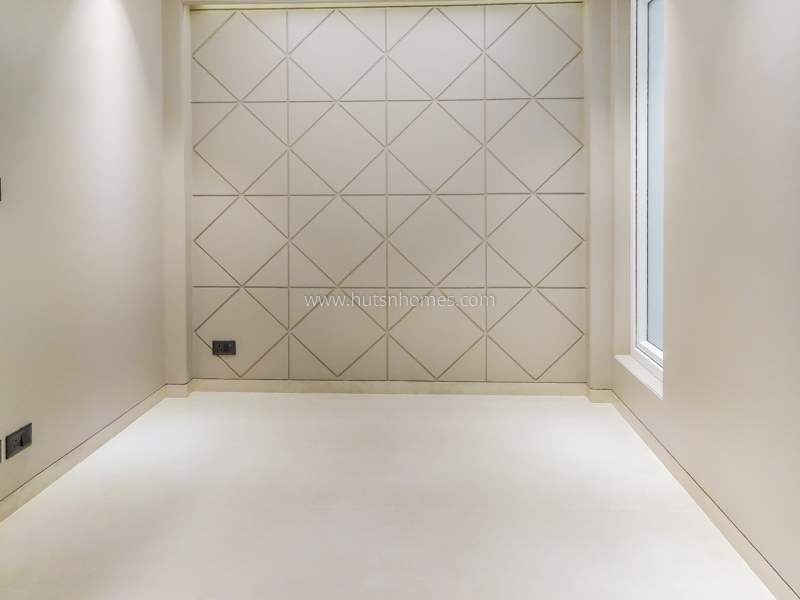 4 BHK Flat For Rent in Anand Niketan