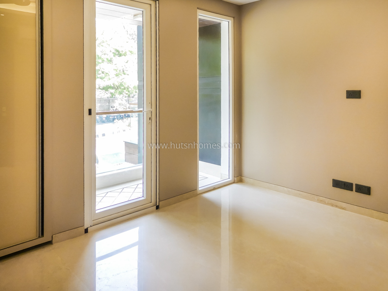 4 BHK Flat For Rent in Anand Niketan