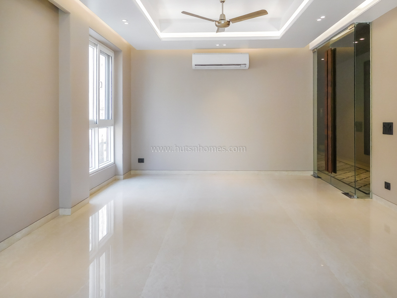 4 BHK Flat For Rent in Anand Niketan