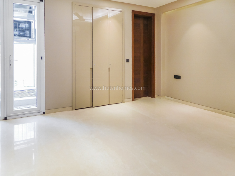 4 BHK Flat For Rent in Anand Niketan