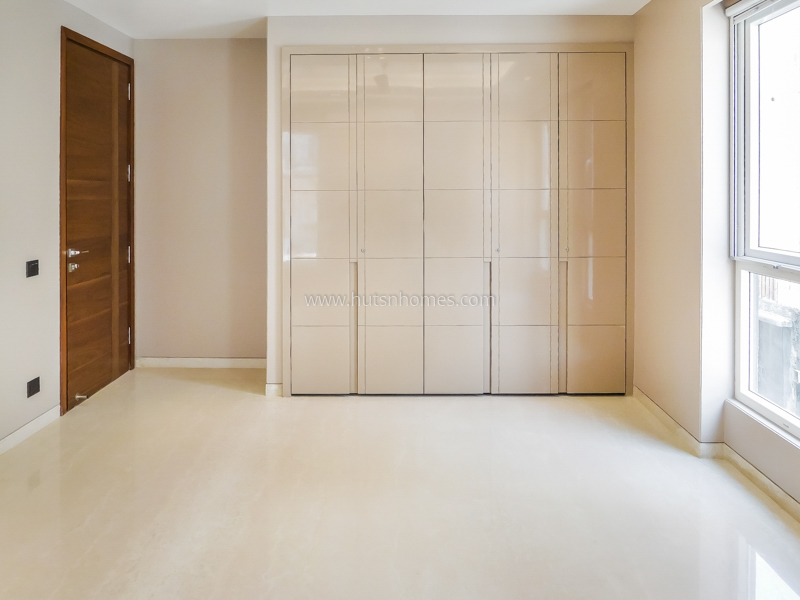 4 BHK Flat For Rent in Anand Niketan