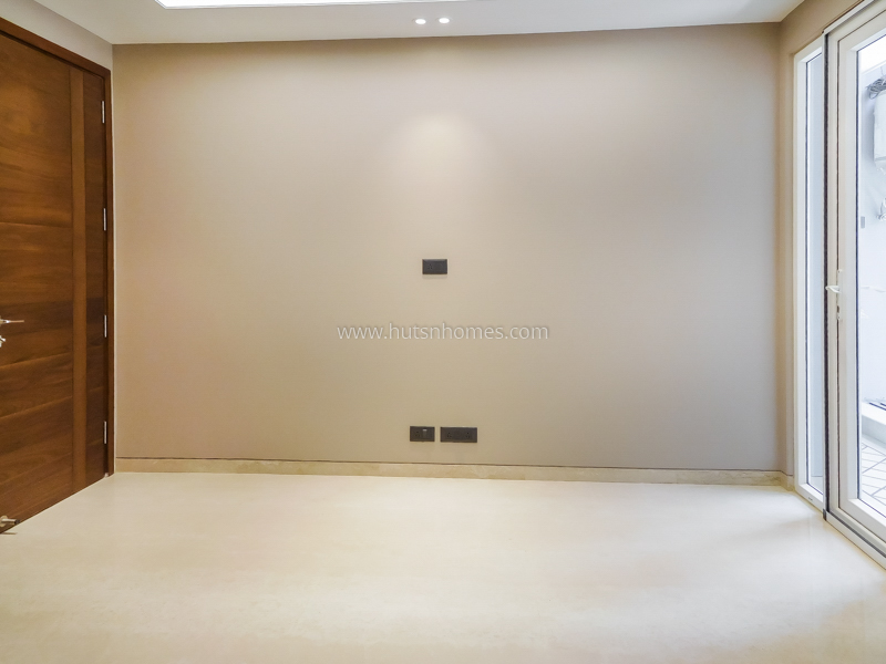 4 BHK Flat For Rent in Anand Niketan
