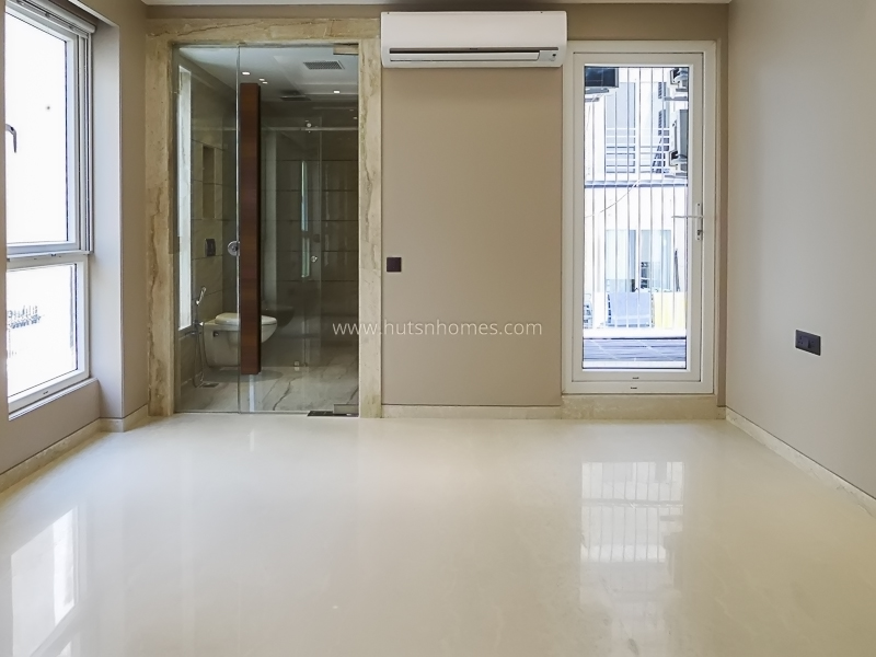 4 BHK Flat For Rent in Anand Niketan