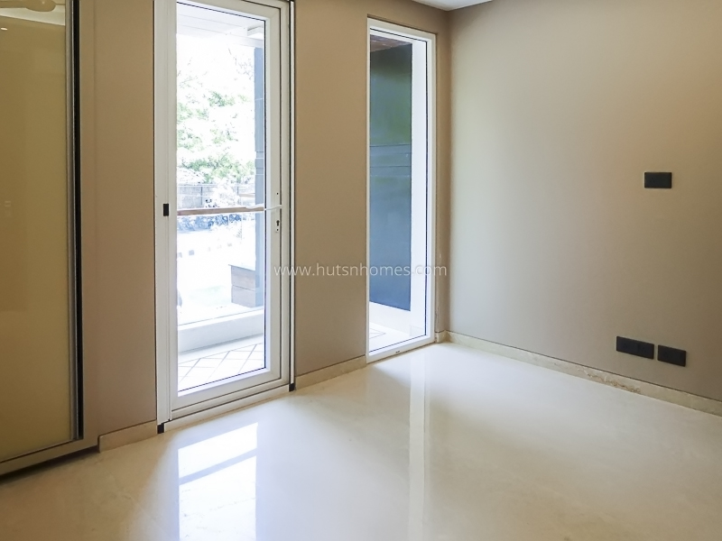 4 BHK Flat For Rent in Anand Niketan