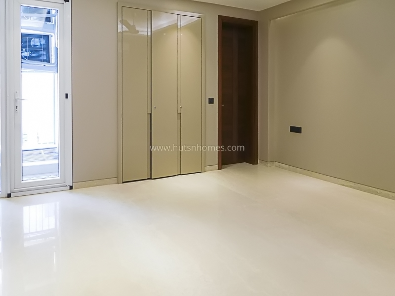 4 BHK Flat For Rent in Anand Niketan