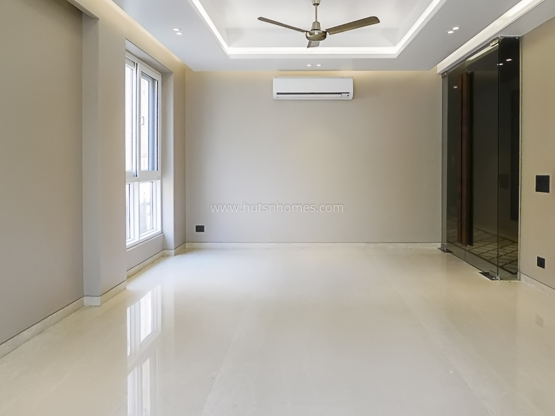 4 BHK Flat For Rent in Anand Niketan