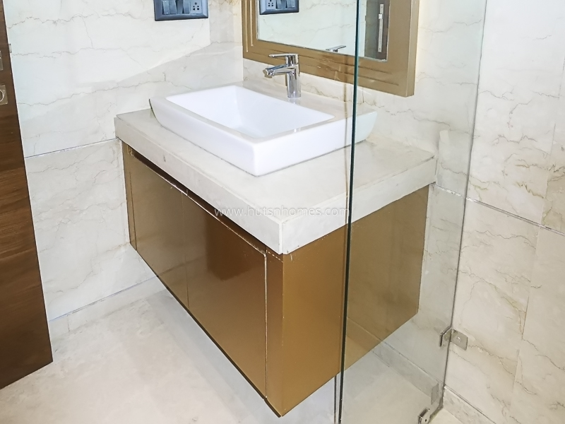 4 BHK Flat For Rent in Anand Niketan