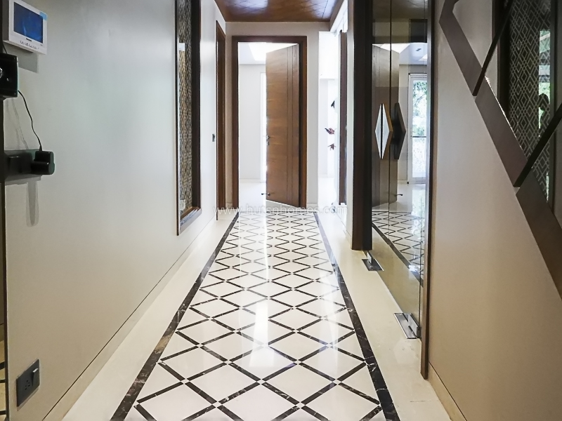 4 BHK Flat For Rent in Anand Niketan