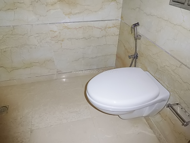 4 BHK Flat For Rent in Anand Niketan