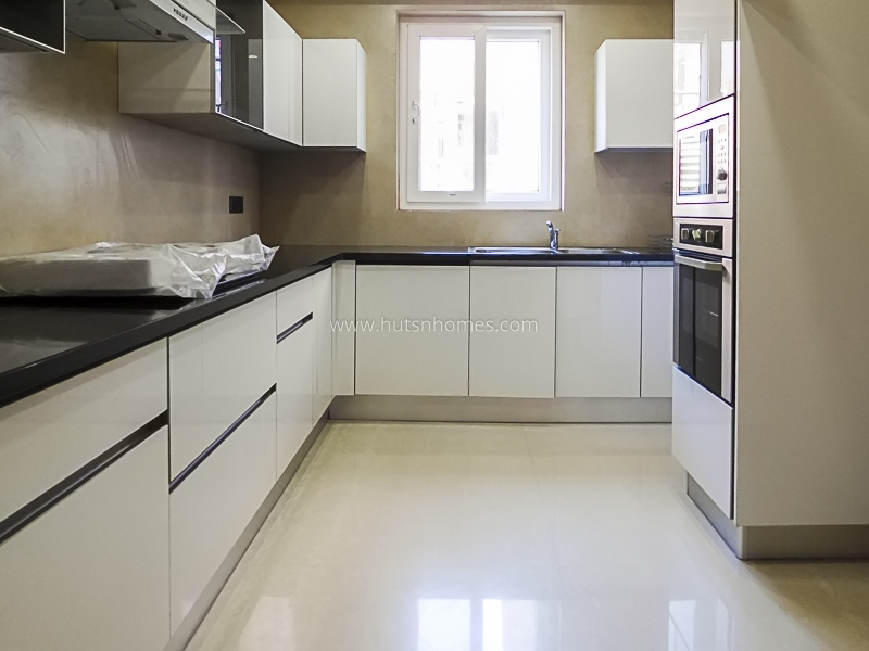 4 BHK Flat For Rent in Anand Niketan