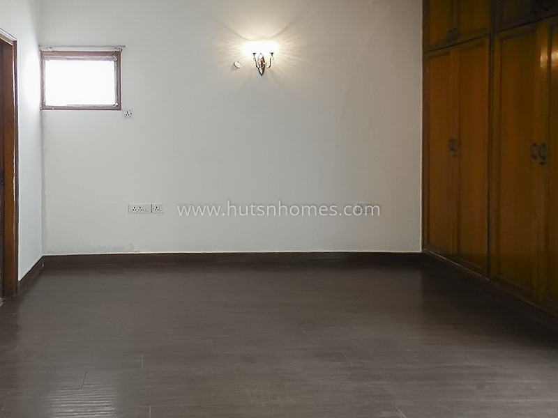 10 BHK House For Rent in New Friends Colony