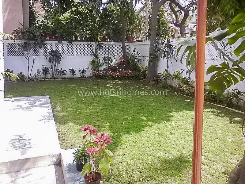 10 BHK House For Rent in New Friends Colony