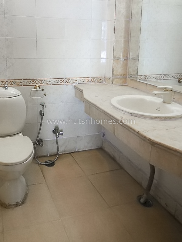 10 BHK House For Rent in New Friends Colony