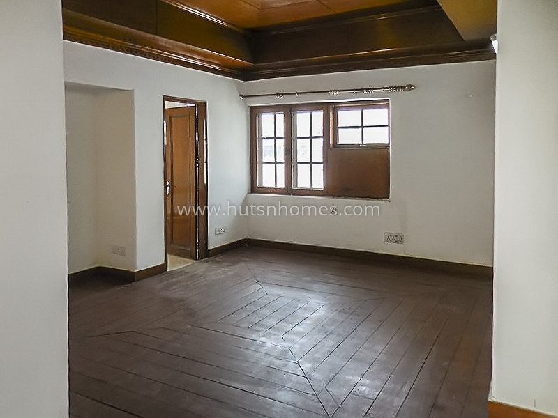 10 BHK House For Rent in New Friends Colony