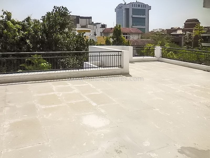 10 BHK House For Rent in New Friends Colony