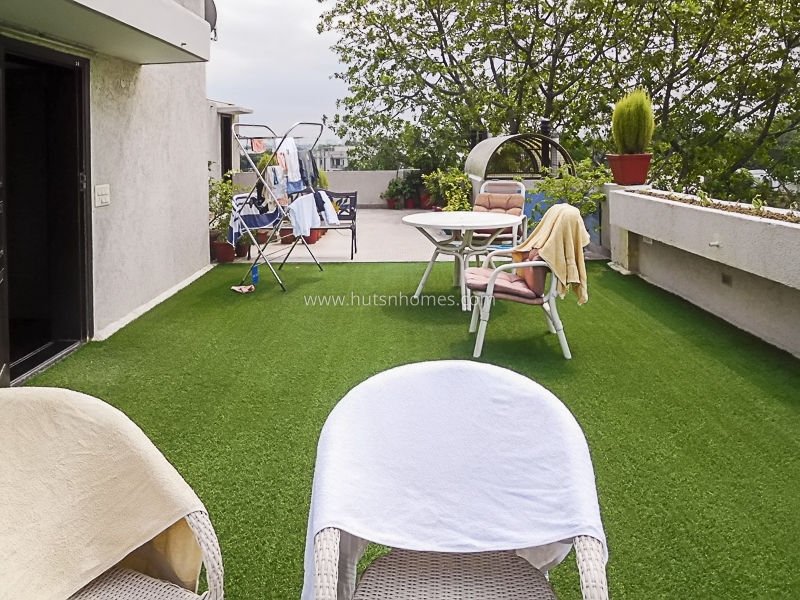 3 BHK Flat For Rent in Nizamuddin East
