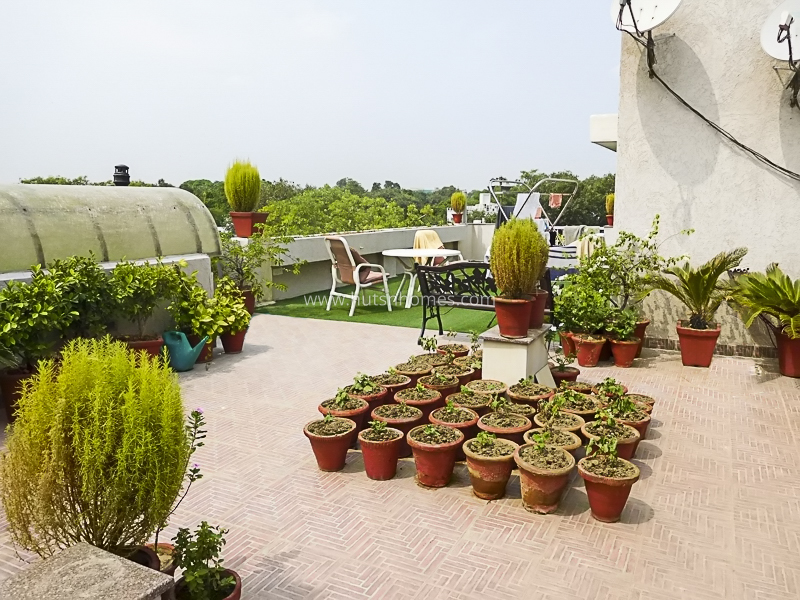 3 BHK Flat For Rent in Nizamuddin East
