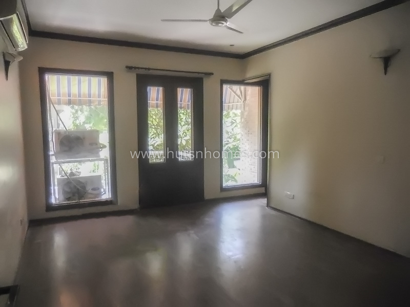 4 BHK Flat For Rent in Vasant Vihar