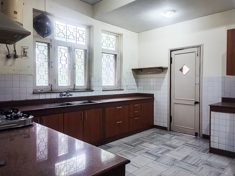 3 BHK Flat For Rent in Vasant Vihar