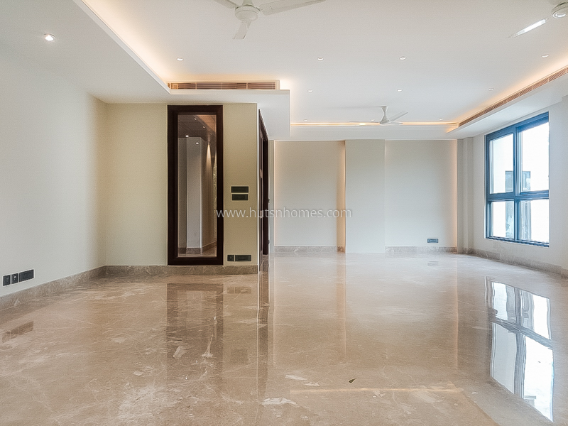 4 BHK Flat For Rent in Vasant Vihar