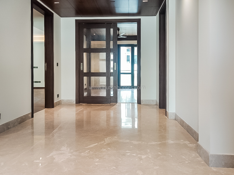 4 BHK Flat For Rent in Vasant Vihar