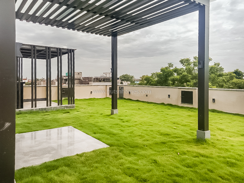 4 BHK Flat For Rent in Vasant Vihar