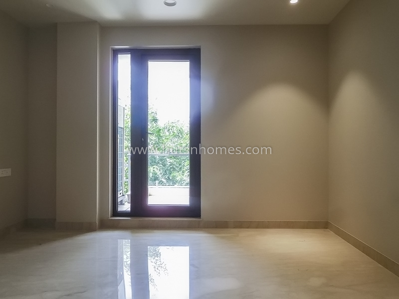 4 BHK Flat For Rent in Vasant Vihar