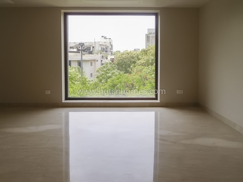 4 BHK Flat For Rent in Vasant Vihar