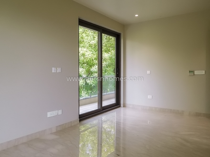4 BHK Flat For Rent in Vasant Vihar