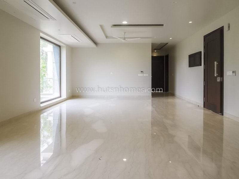 4 BHK Flat For Rent in Vasant Vihar