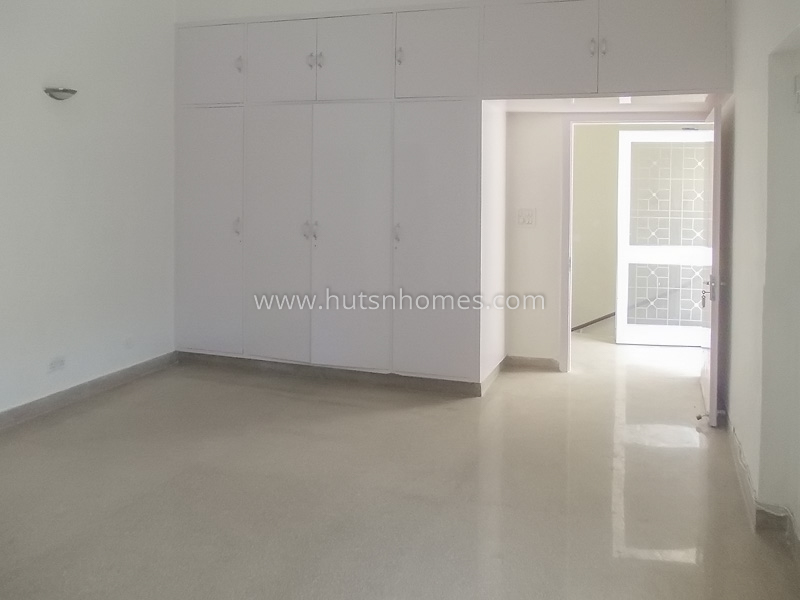 3 BHK House For Rent in Chanakyapuri