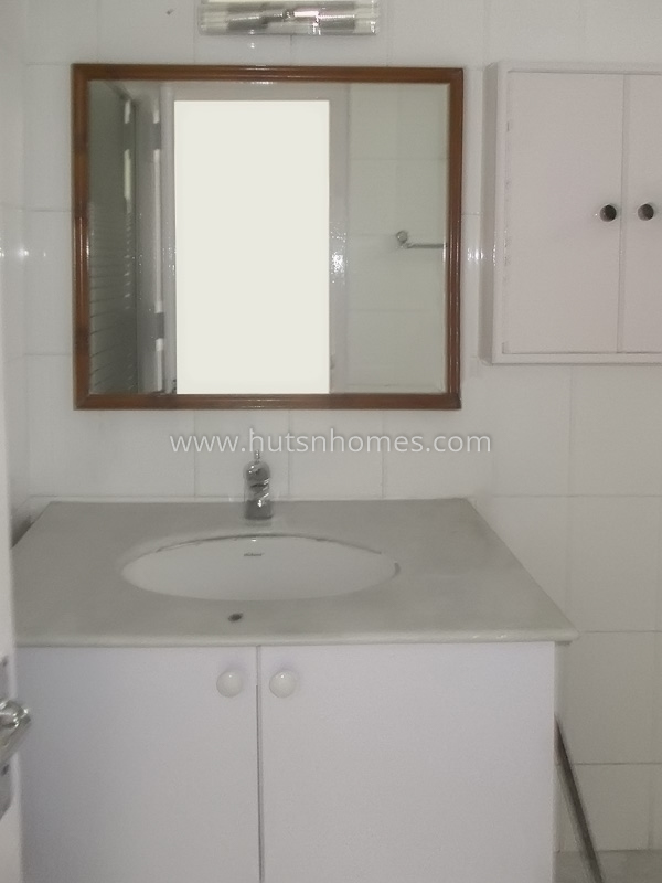 3 BHK House For Rent in Chanakyapuri