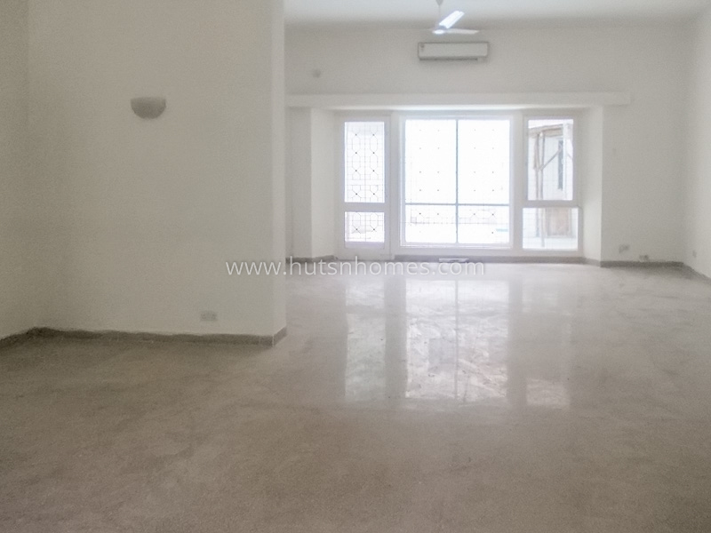 3 BHK House For Rent in Chanakyapuri