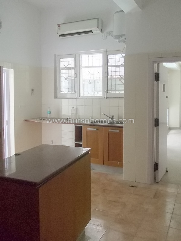 3 BHK House For Rent in Chanakyapuri