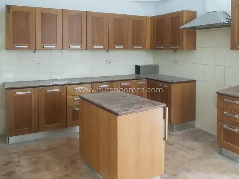 3 BHK House For Rent in Chanakyapuri