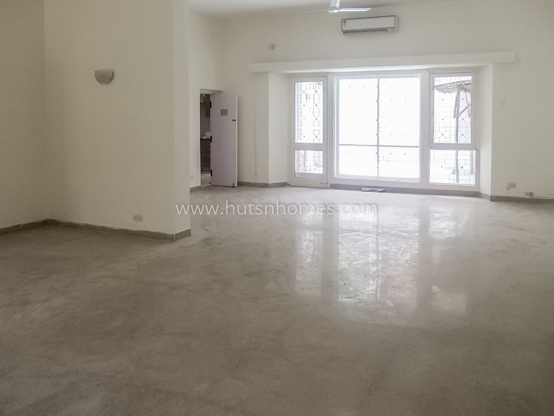 3 BHK House For Rent in Chanakyapuri