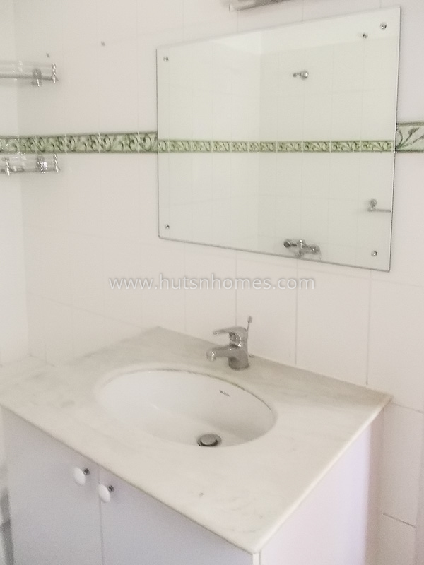 3 BHK House For Rent in Chanakyapuri