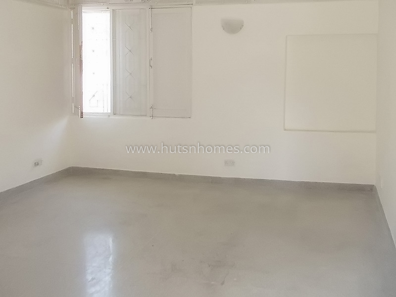 3 BHK House For Rent in Chanakyapuri