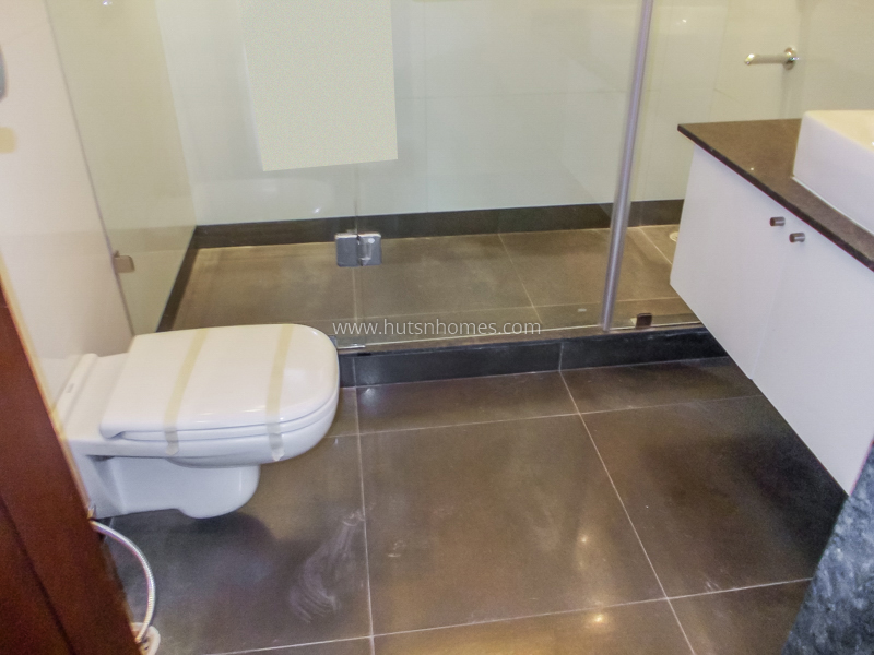 3 BHK Flat For Rent in Chanakyapuri